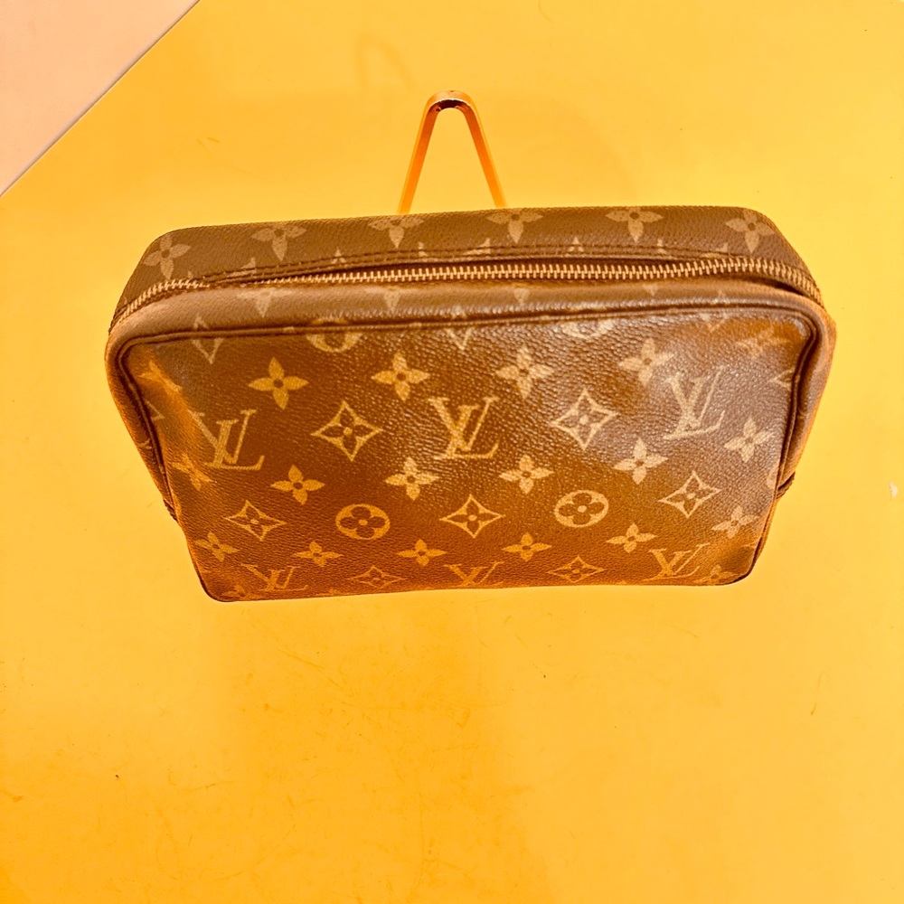 Louis Vuitton Brown Monogram Toiletry Bag - Picture 2 of 15